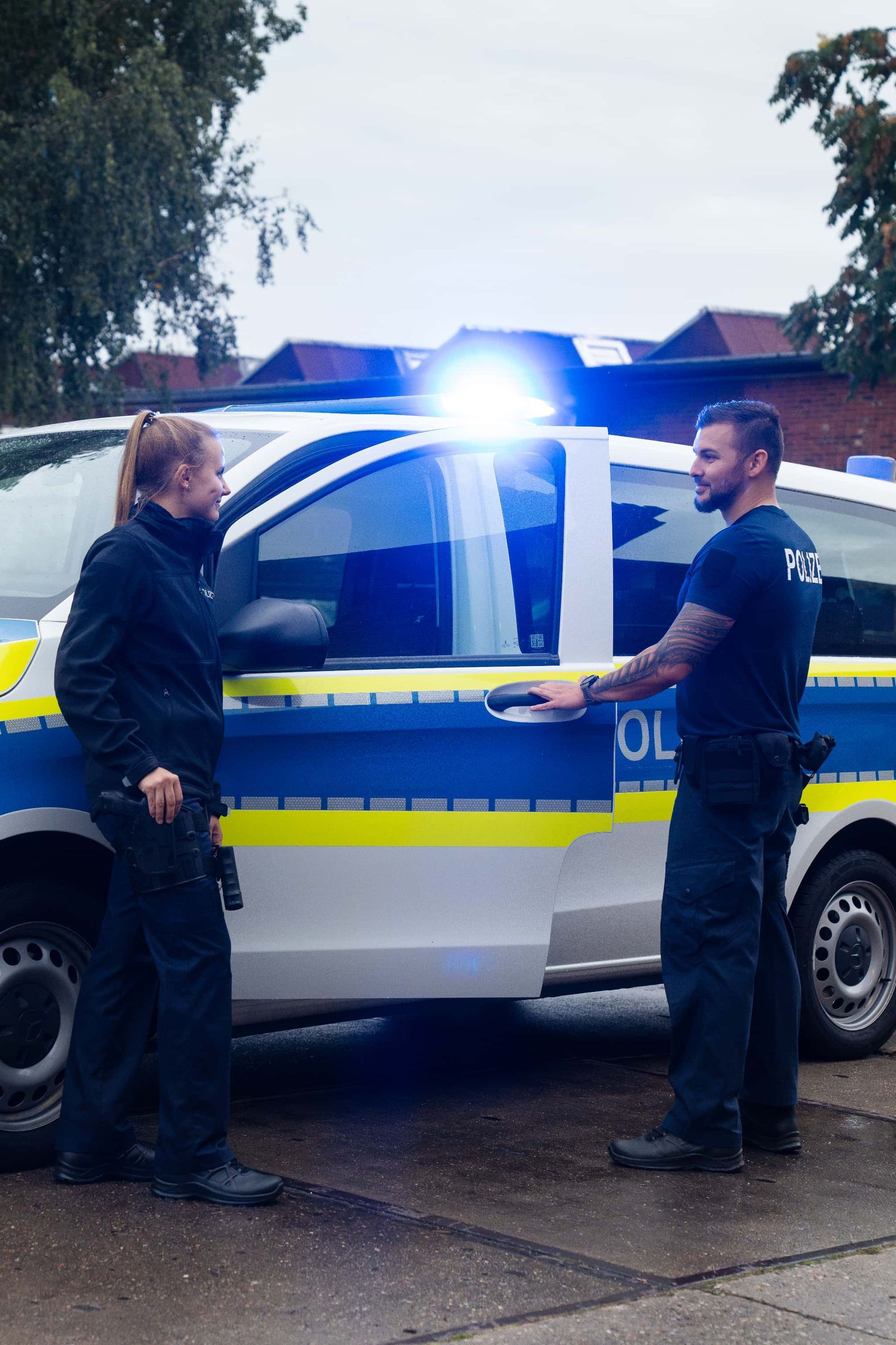 Lehrmaterialien und Skripte für das Polizeistudium